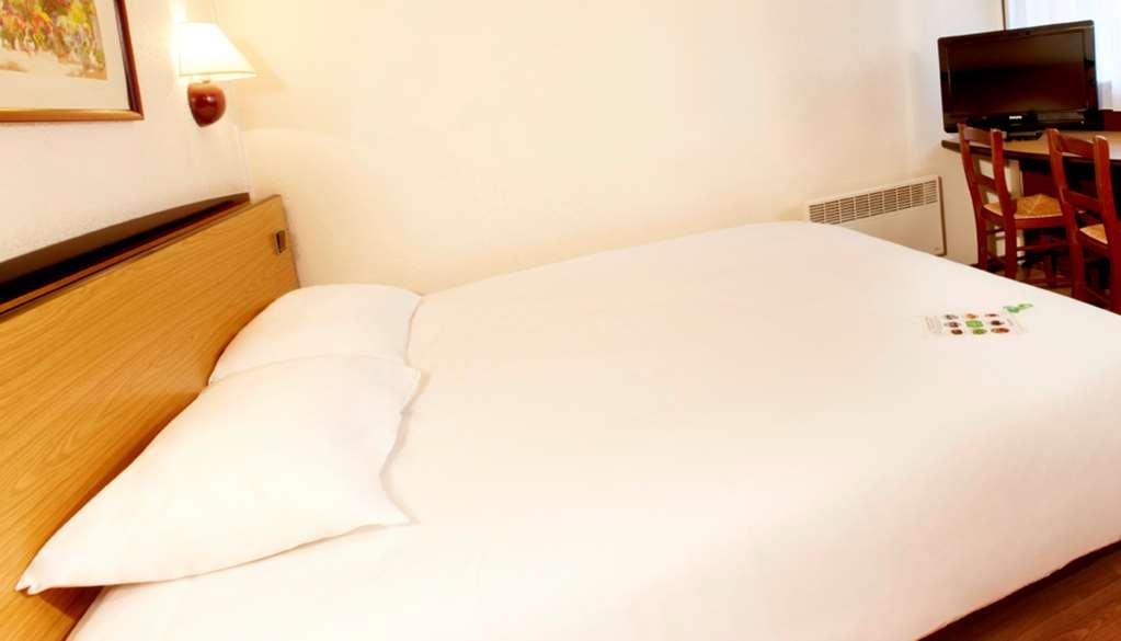 Kyriad Direct Le Bourget 2*